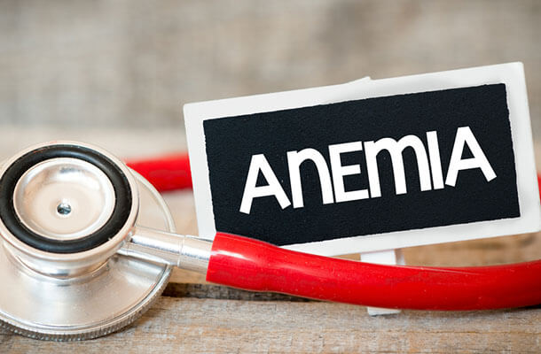 Anemiaと書かれたボードと聴診器